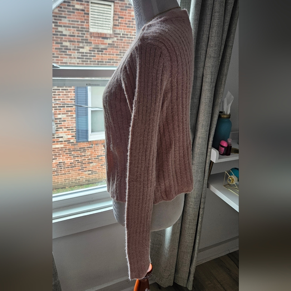 Pink Sweater - Picture 4 of 6